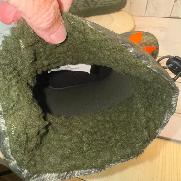 LONDON FOG Toby Boys Youth Snow and Rain Boots Insulated Winter WP Sz 5 Dinosaur - Picture 10 of 11